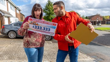 THREESY DOES IT: Angela's shock as lottery presenter Danyl Johnson reveals win