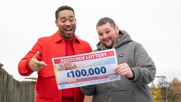 UNBELIEVABLE: Presenter Danyl Johnson surprised Josh