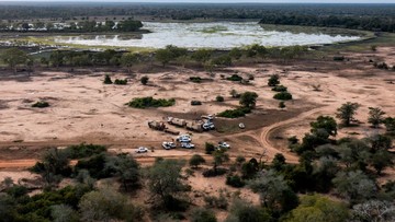 Peace Parks Foundation received £800,000 in funding, raised by our players, towards the translocation of ten more black rhinos to Zinave