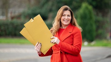 DOUBLE BUBBLE: Postcode Lottery's Judie McCourt surprised our £800k winner