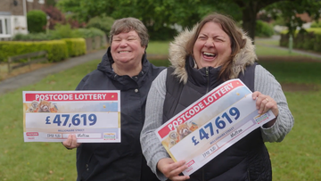 Sarah told Melissa to play lottery and now they’ve both won