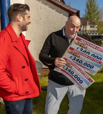 Three & Easy: David plans hols and helping family with triple win