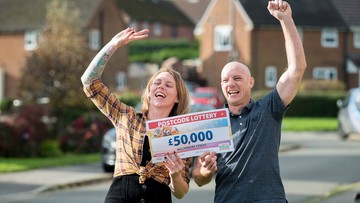 ONE HOL OF A PRIZE: Cash will boost vacation plans for Kate and Paul