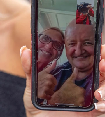 HOL ABOARD: Stephen and Elaine set off on cruise after seeing prize