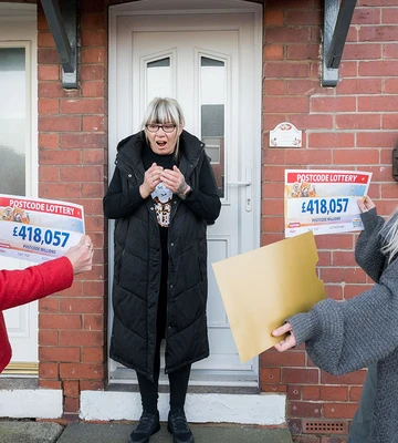 AIN'T HALF SHOCKED, MUM: Lauren and Matt surprise Andrea on her doorstep