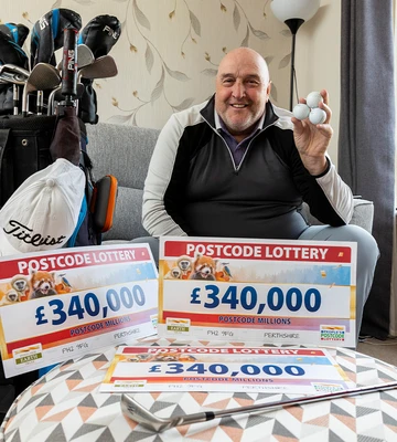 Watch The Birdie: Millionaire David planning dream golf trip
