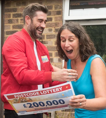 ARE YOU SHORE?: Jo can't believe she's won in little seaside town